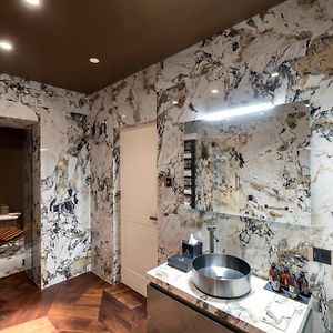 Suite met Twee Slaapkamers en een King Size Bed